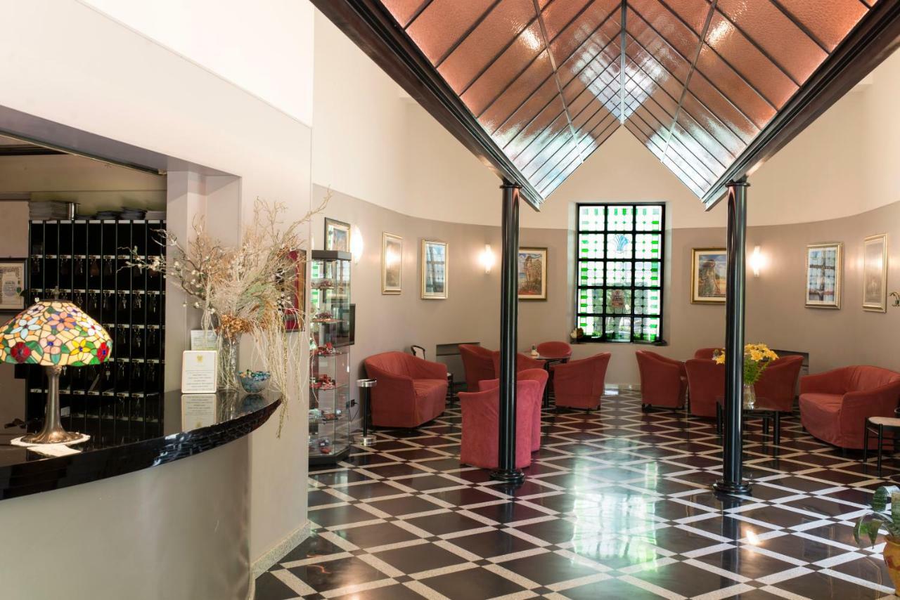 Hotel Salus Sant'Andrea Bagni Exterior photo
